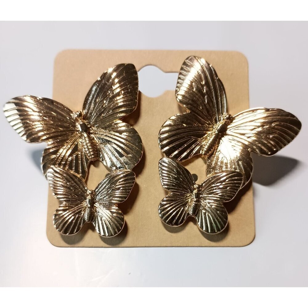 🦋 Elegant Goldtone Double Butterfly Earrings – Delicate & Stylish, New in Box